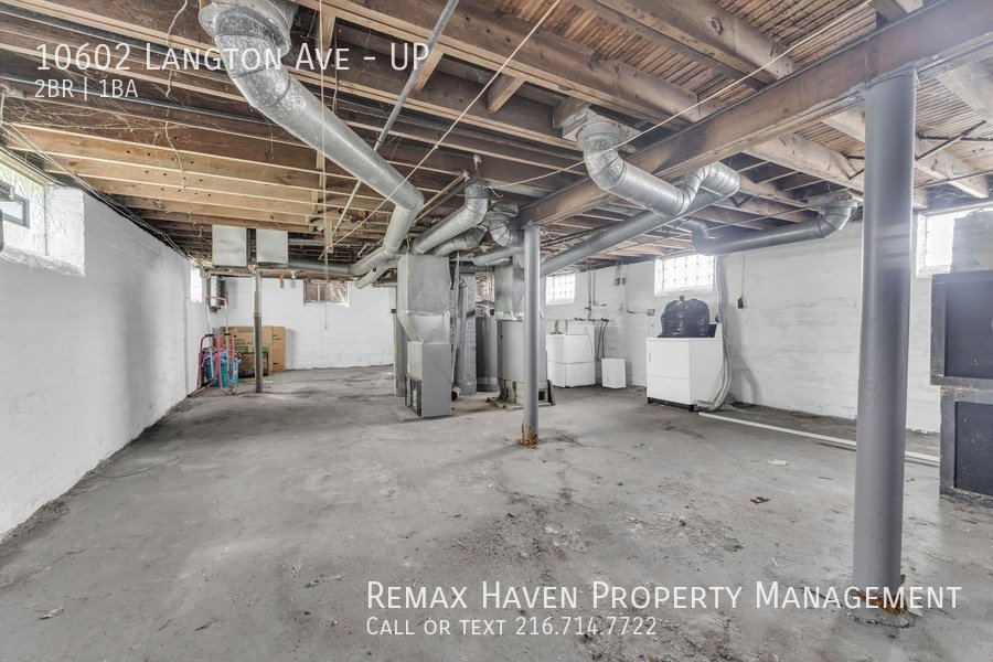 10602 Langton Ave | UP, Garfield Hts. - Spacious 2-bed 1-bath multi-fa property image