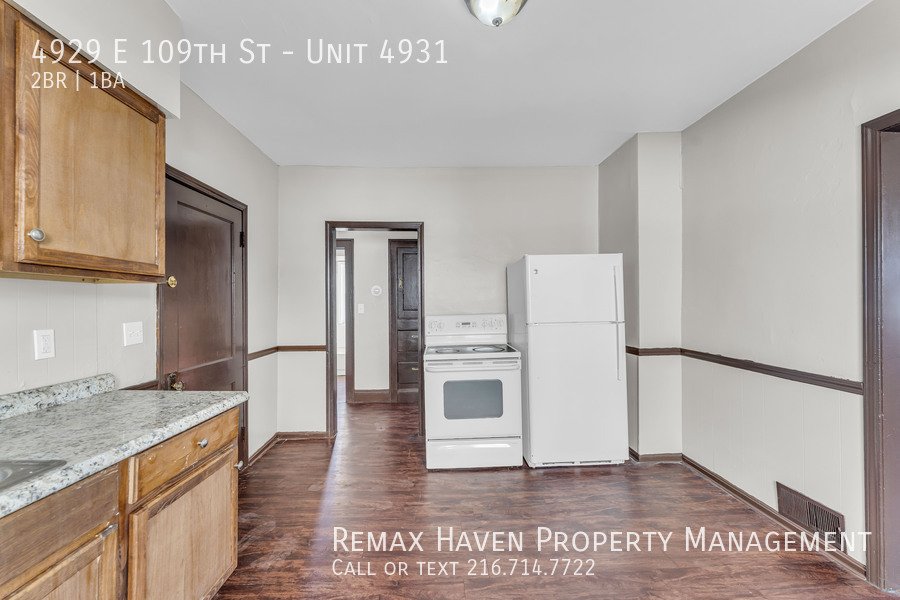 4929 (4931) E 109th St | DN, Garfield Heights - Spacious 2-bed 1-bath property image