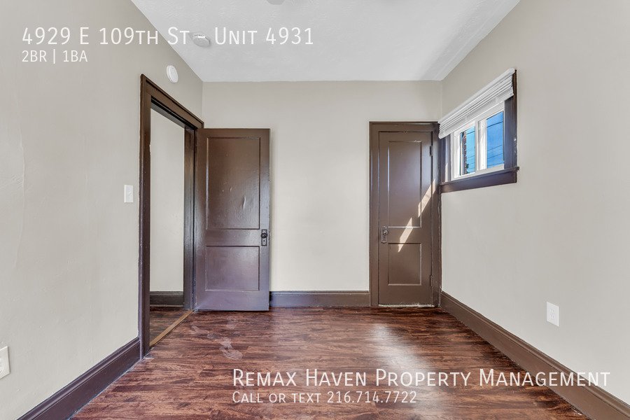 4929 (4931) E 109th St | DN, Garfield Heights - Spacious 2-bed 1-bath property image