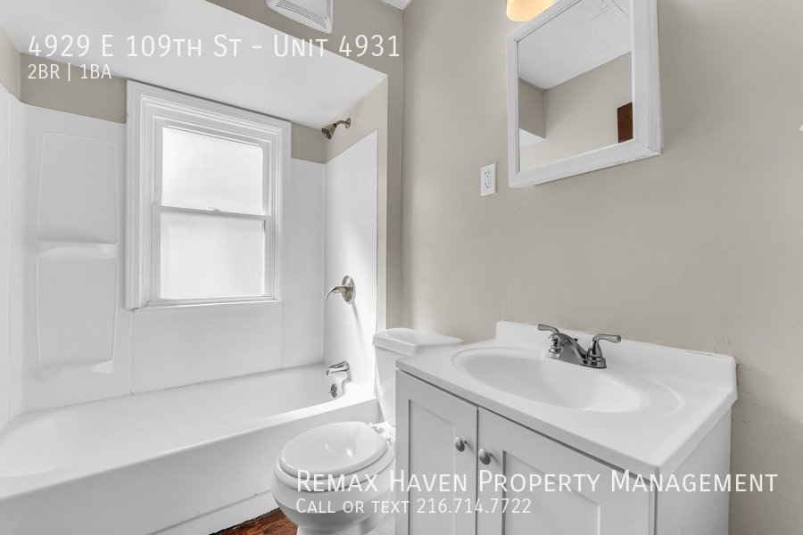 4929 (4931) E 109th St | DN, Garfield Heights - Spacious 2-bed 1-bath property image
