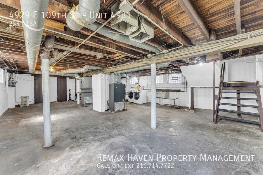 4929 (4931) E 109th St | DN, Garfield Heights - Spacious 2-bed 1-bath property image