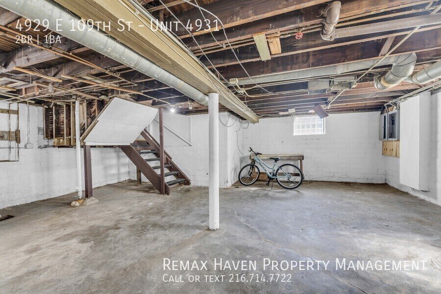 4929 (4931) E 109th St | DN, Garfield Heights - Spacious 2-bed 1-bath property image