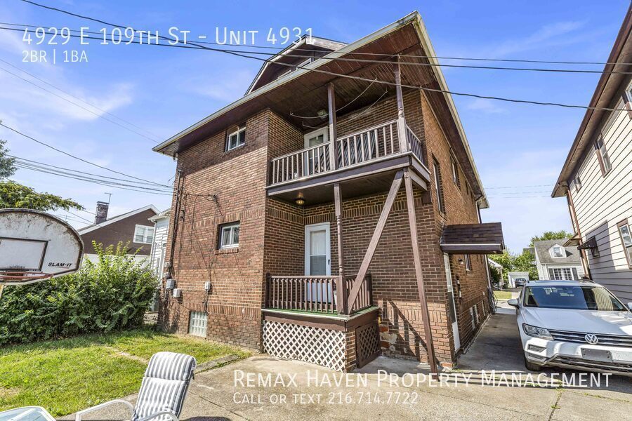 4929 (4931) E 109th St | DN, Garfield Heights - Spacious 2-bed 1-bath property image