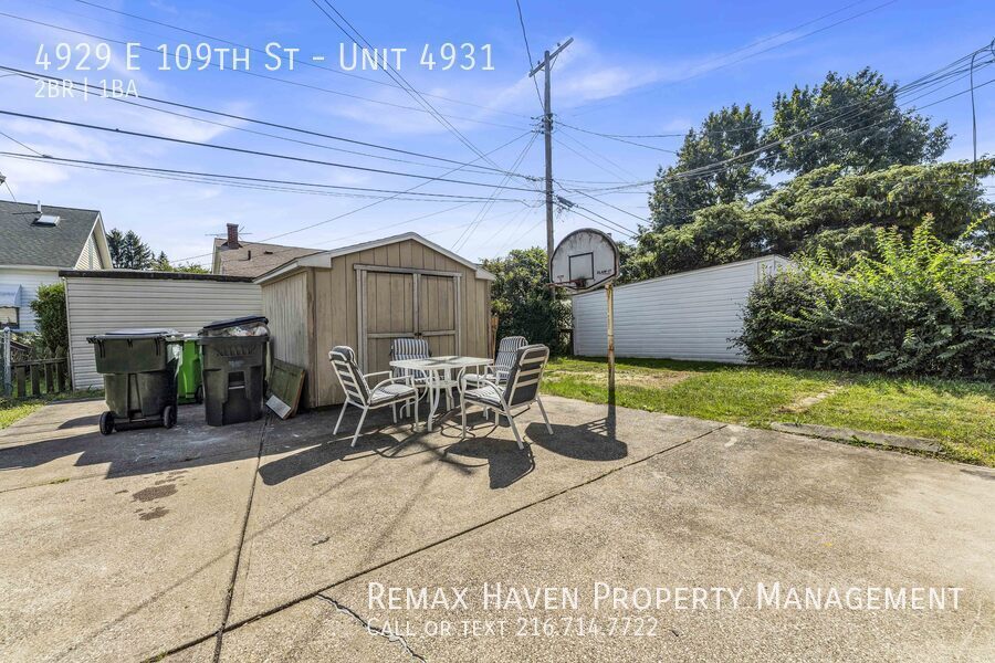 4929 (4931) E 109th St | DN, Garfield Heights - Spacious 2-bed 1-bath property image
