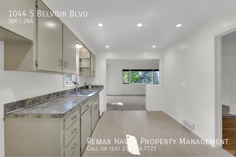 1044 S. Belvoir Blvd, South Euclid - Spacious 3-bed 1.5-bath single-fa property image