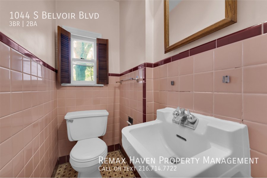 1044 S. Belvoir Blvd, South Euclid - Spacious 3-bed 1.5-bath single-fa property image