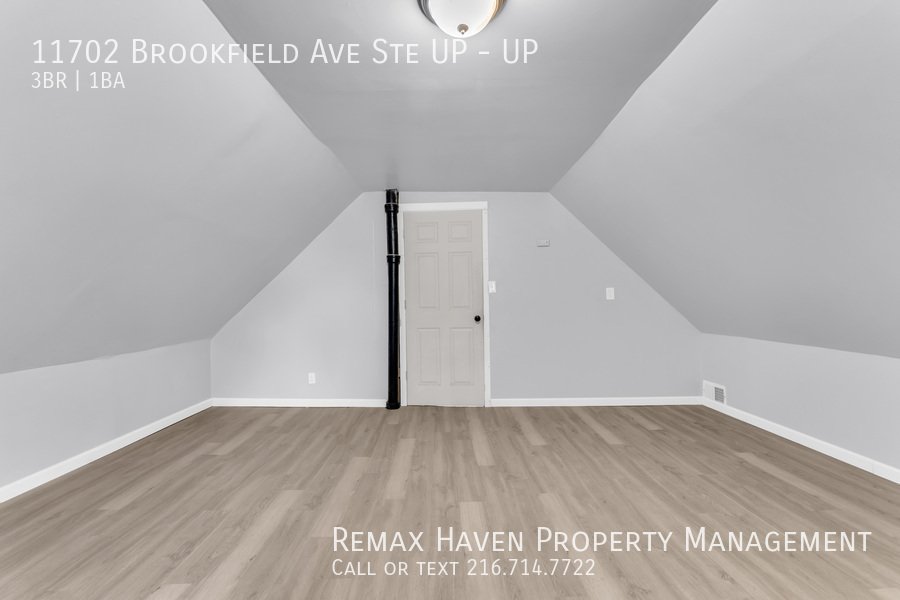 11702 Brookfield Ave | UP, Cleveland - Spacious 3-bed 1-bath multi-fam property image