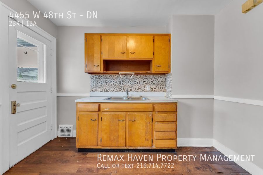 4455 W 48th St Dn. Cleveland, Oh - Spacious 2 bed 1 bath unit! property image