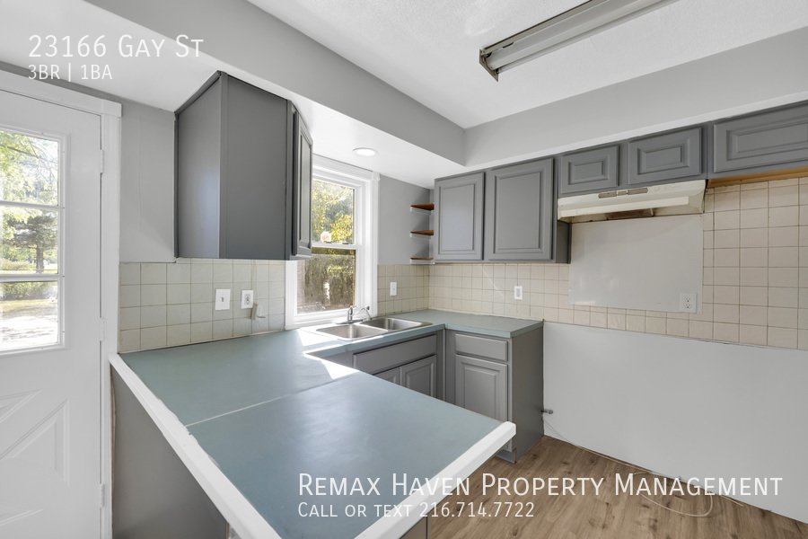 23166 Gay St, Euclid - Spacious 3-bed 1-bath single-family home! property image