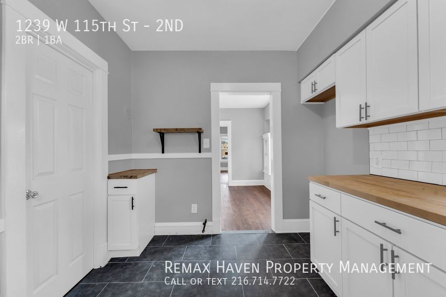 1239 W 115th St 2nd Floor, Cleveland -  Stunning 2 bed 1 bath multi fa property image