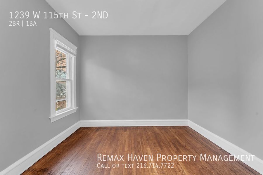 1239 W 115th St 2nd Floor, Cleveland -  Stunning 2 bed 1 bath multi fa property image
