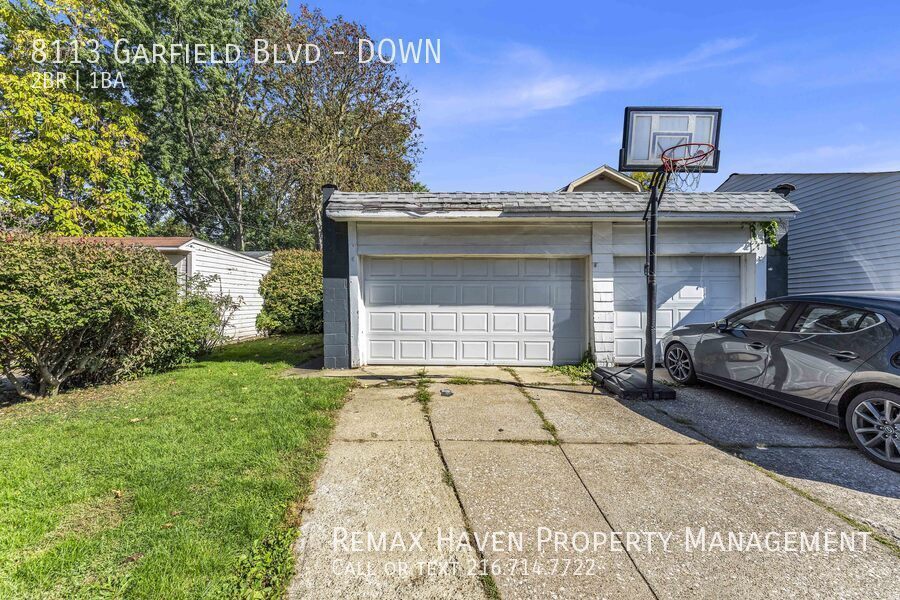 8113 Garfield Blvd | DN, Garfield Heights - Spacious 2-bed 1-bath mult property image