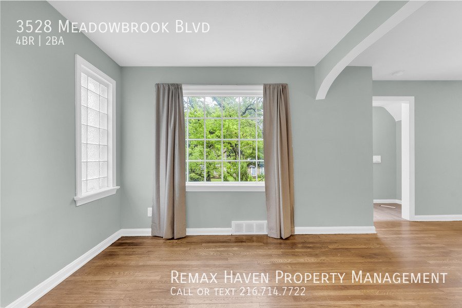 3528 Meadowbrook Blvd, Cleveland Heights - Spacious 4-bed 2-bath singl property image