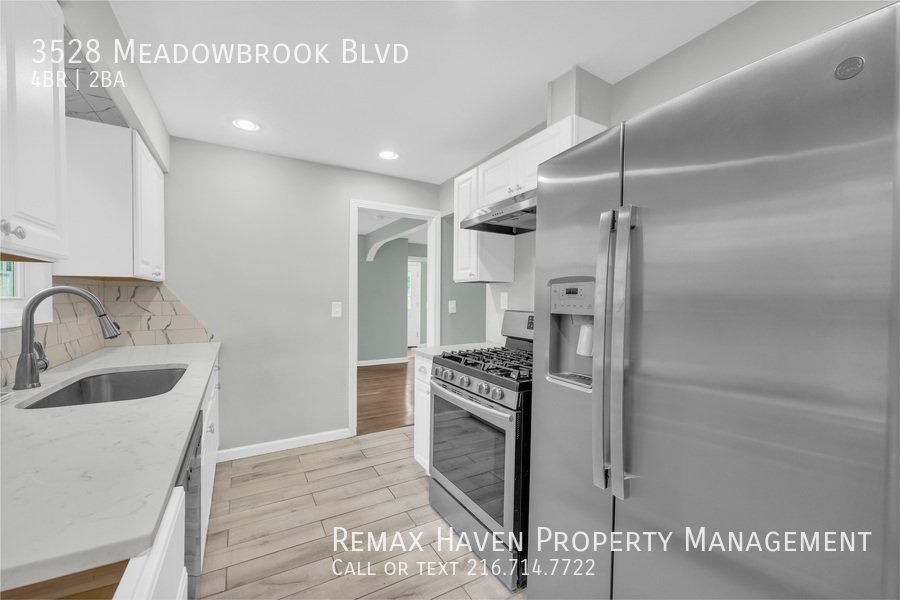 3528 Meadowbrook Blvd, Cleveland Heights - Spacious 4-bed 2-bath singl property image