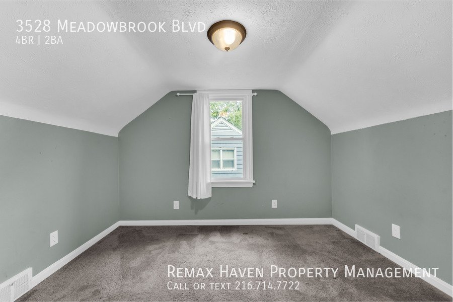 3528 Meadowbrook Blvd, Cleveland Heights - Spacious 4-bed 2-bath singl property image