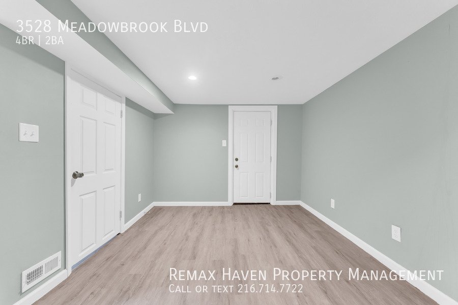 3528 Meadowbrook Blvd, Cleveland Heights - Spacious 4-bed 2-bath singl property image