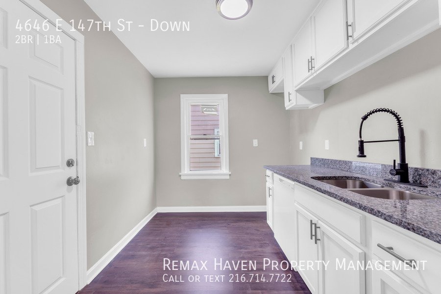 4646 E 147th St | DN, Cleveland - Spacious 2-bed 1-bath multi-family h property image