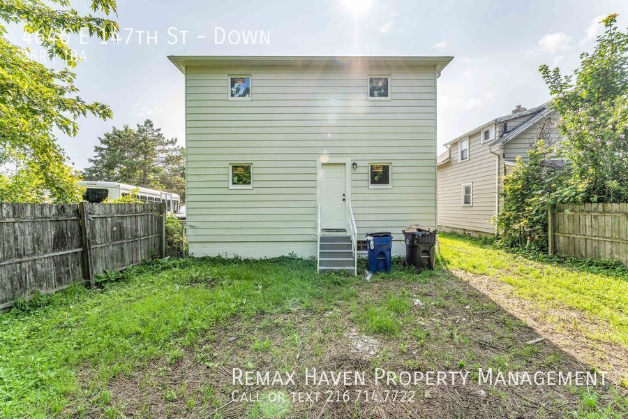 4646 E 147th St | DN, Cleveland - Spacious 2-bed 1-bath multi-family h property image