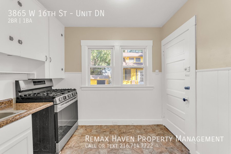 3865 W 16th St | DN, Cleveland - Spacious 2-bed 1-bath multi-family ho property image