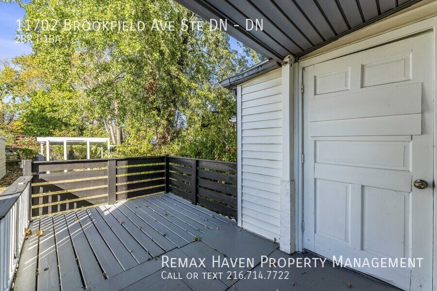 11702 Brookfield Ave | DN, Cleveland - Spacious 2-bed 1-bath multi-fam property image