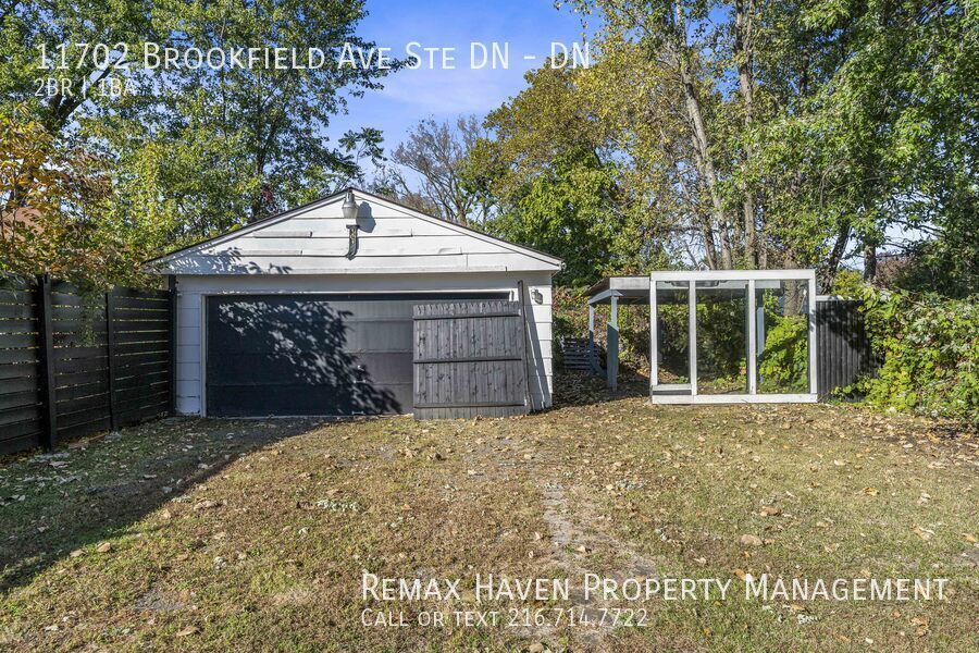 11702 Brookfield Ave | DN, Cleveland - Spacious 2-bed 1-bath multi-fam property image