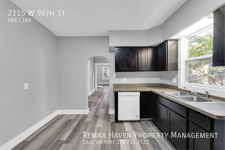 2115 W 96th St, Cleveland - Spacious 4-bed 1-bath single-family home! property image