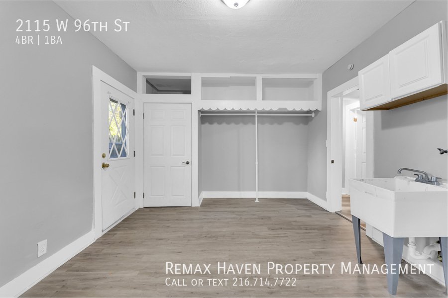 2115 W 96th St, Cleveland - Spacious 4-bed 1-bath single-family home! property image
