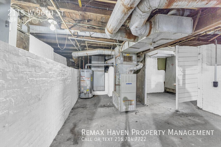 2115 W 96th St, Cleveland - Spacious 4-bed 1-bath single-family home! property image