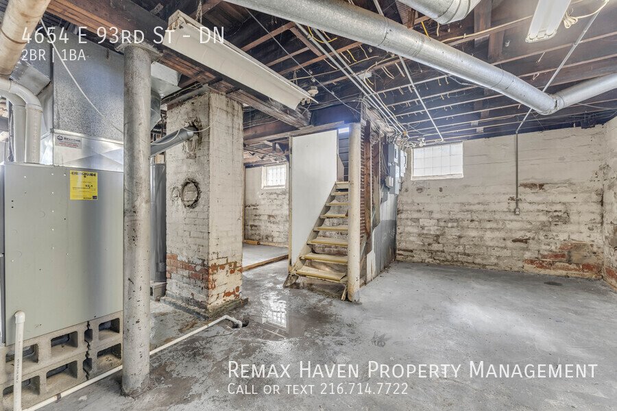 4654 E 93rd St | DN, Garfield Heights- Spacious 2-bed 1-bath multi-fam property image