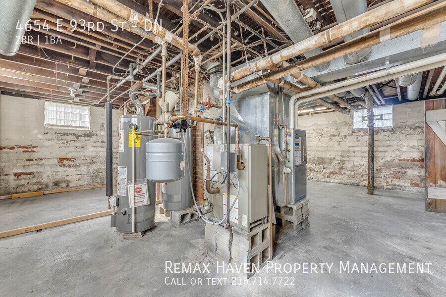 4654 E 93rd St | DN, Garfield Heights- Spacious 2-bed 1-bath multi-fam property image