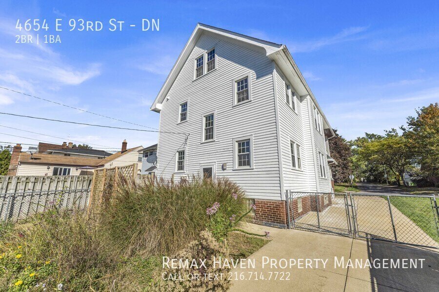 4654 E 93rd St | DN, Garfield Heights- Spacious 2-bed 1-bath multi-fam property image