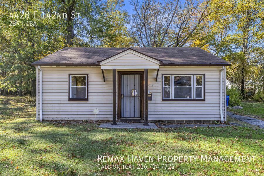 4428 E 142nd St, Cleveland - Spacious 2-bed 1-bath single-family home! property image