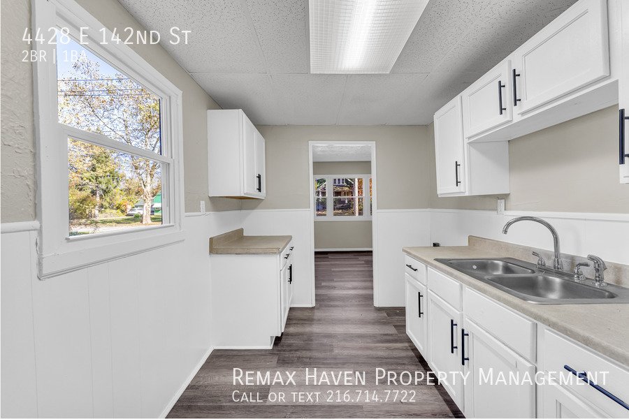 4428 E 142nd St, Cleveland - Spacious 2-bed 1-bath single-family home! property image