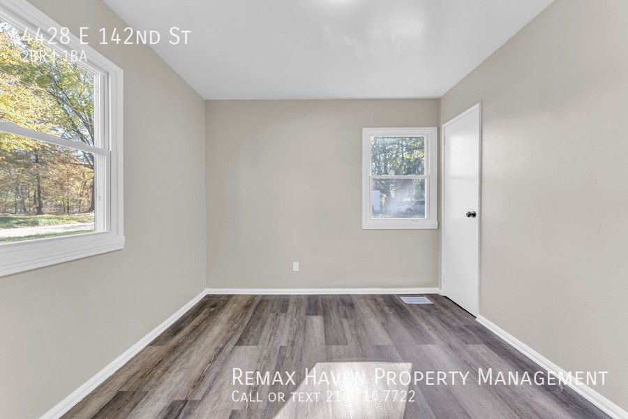 4428 E 142nd St, Cleveland - Spacious 2-bed 1-bath single-family home! property image