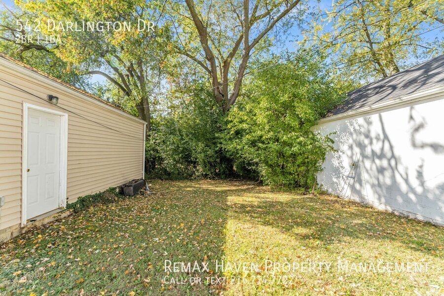 542 Darlington Dr, Bedford - Spacious 2-bed 1-bath single-family home! property image