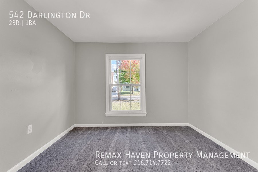 542 Darlington Dr, Bedford - Spacious 2-bed 1-bath single-family home! property image