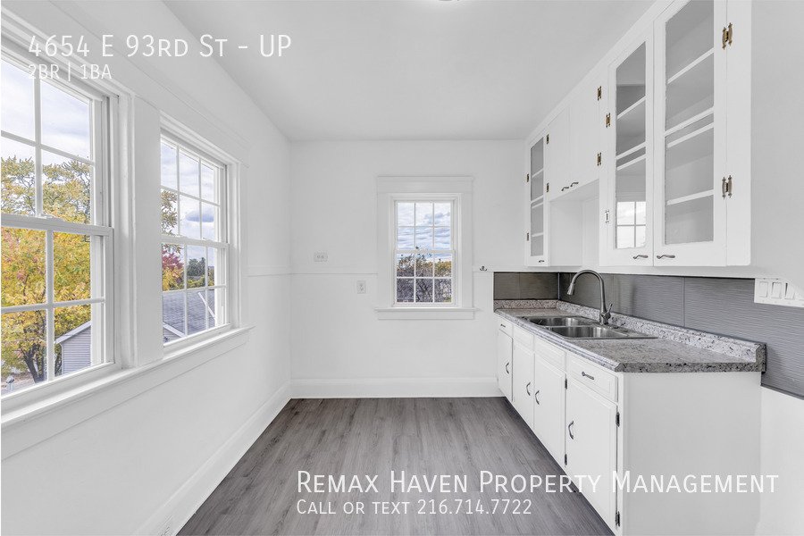 4654 E 93rd St | UP, Garfield Heights - Spacious 2-bed 1-bath multi-fa property image