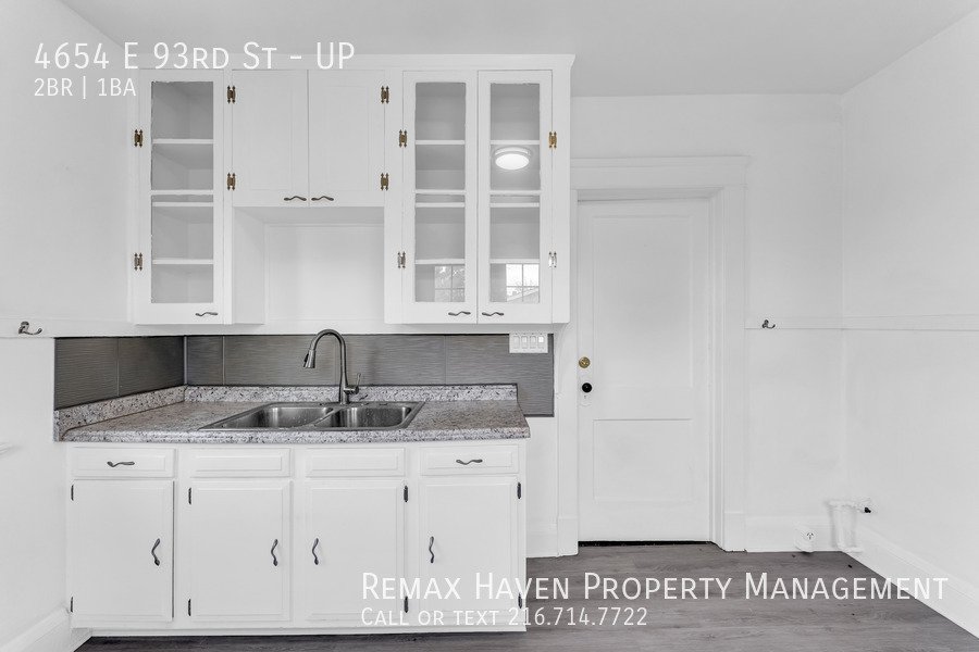 4654 E 93rd St | UP, Garfield Heights - Spacious 2-bed 1-bath multi-fa property image