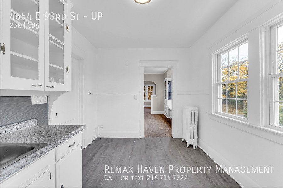 4654 E 93rd St | UP, Garfield Heights - Spacious 2-bed 1-bath multi-fa property image