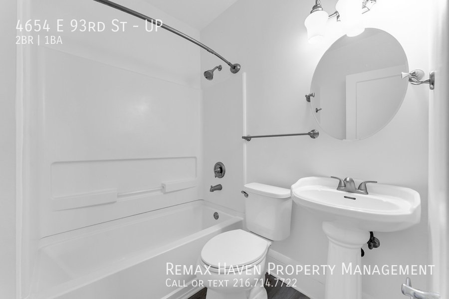 4654 E 93rd St | UP, Garfield Heights - Spacious 2-bed 1-bath multi-fa property image