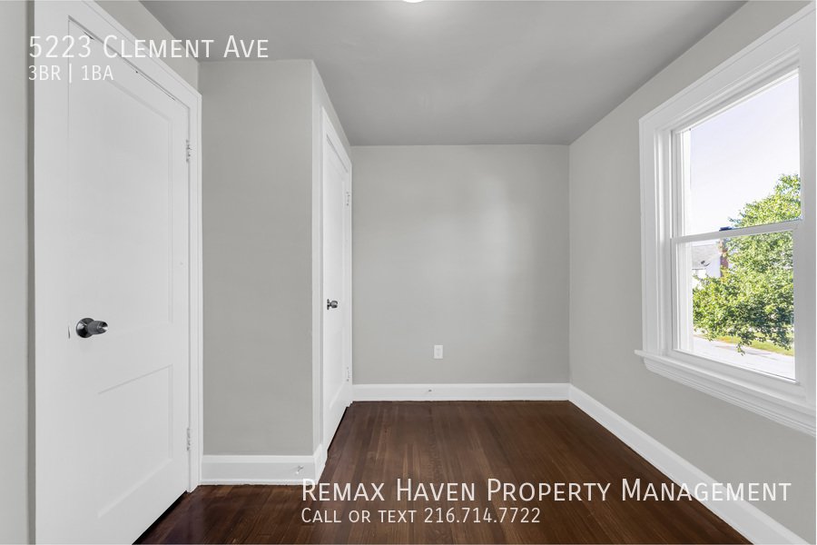 5223 Clement Ave, Maple Heights - Spacious 3-bed 1-bath single-family property image