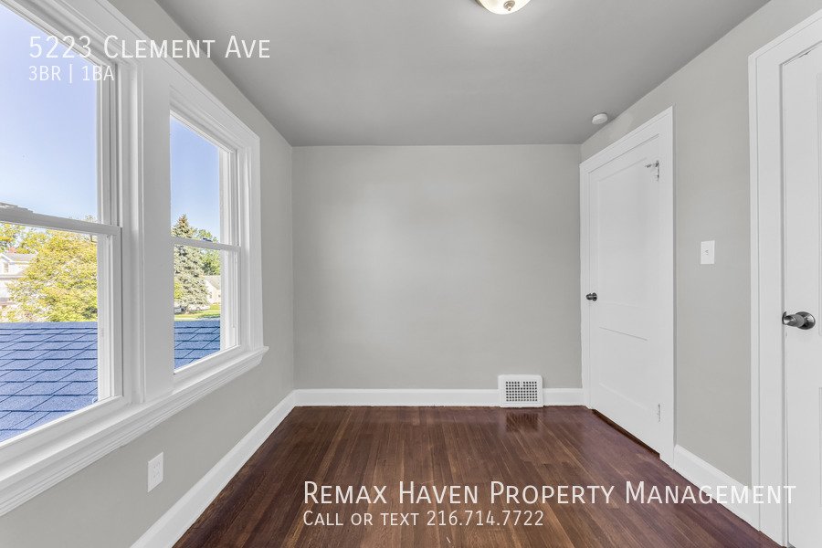 5223 Clement Ave, Maple Heights - Spacious 3-bed 1-bath single-family property image
