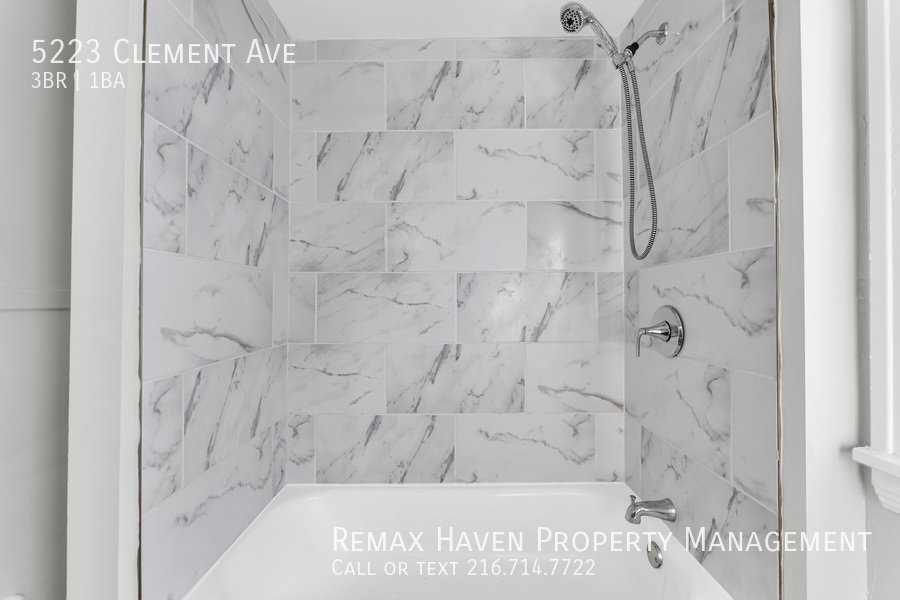 5223 Clement Ave, Maple Heights - Spacious 3-bed 1-bath single-family property image