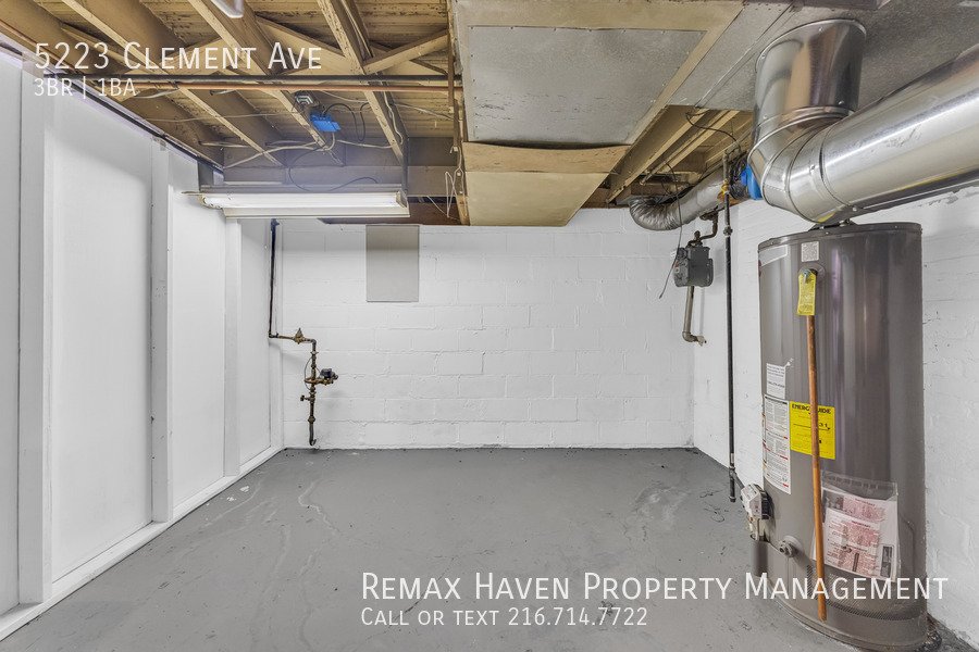 5223 Clement Ave, Maple Heights - Spacious 3-bed 1-bath single-family property image