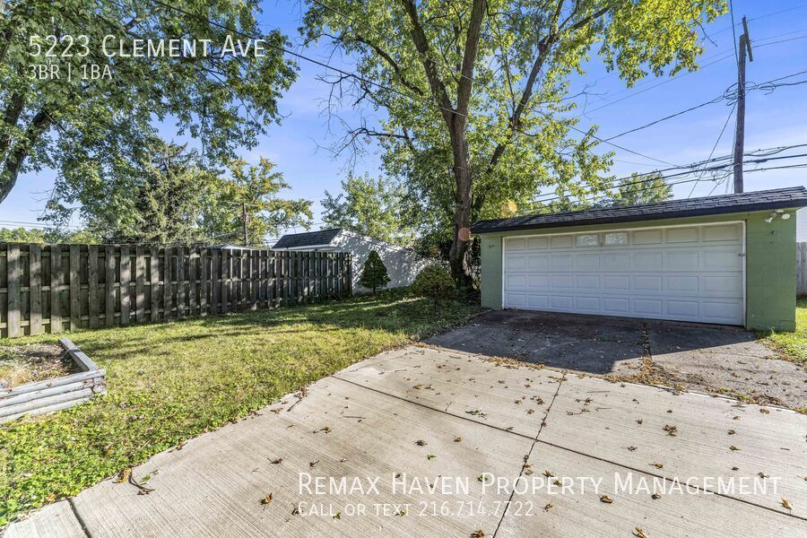 5223 Clement Ave, Maple Heights - Spacious 3-bed 1-bath single-family property image