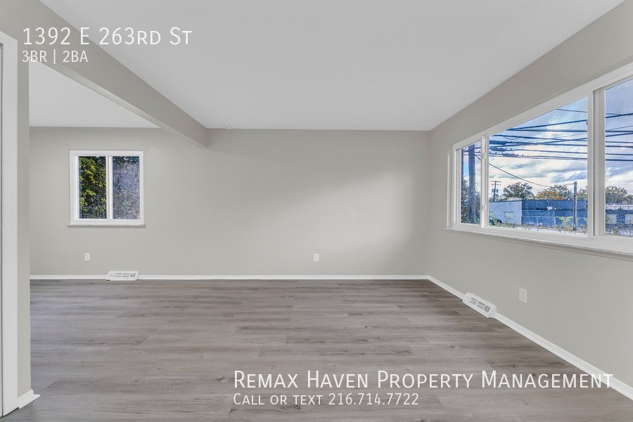 1392 E 263rd St, Euclid - Spacious 3-bed 1.5-bath single-family home! property image