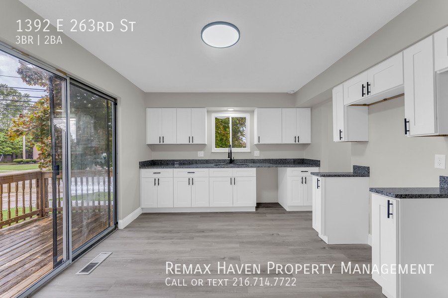 1392 E 263rd St, Euclid - Spacious 3-bed 1.5-bath single-family home! property image