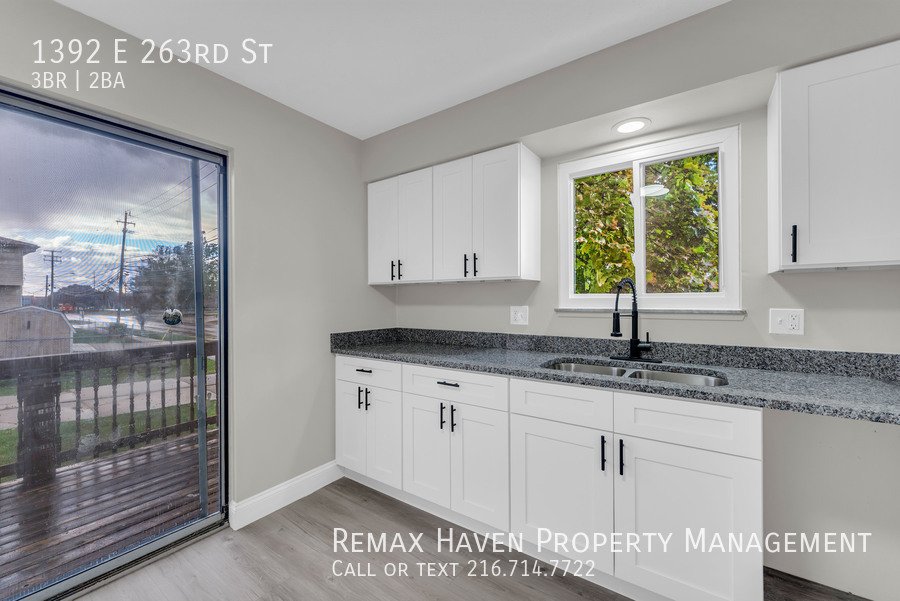 1392 E 263rd St, Euclid - Spacious 3-bed 1.5-bath single-family home! property image