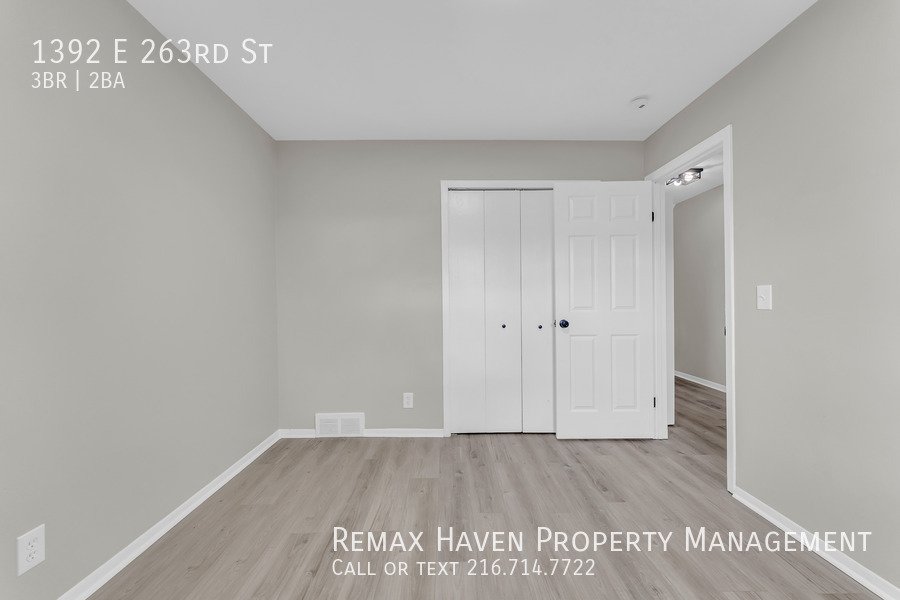 1392 E 263rd St, Euclid - Spacious 3-bed 1.5-bath single-family home! property image