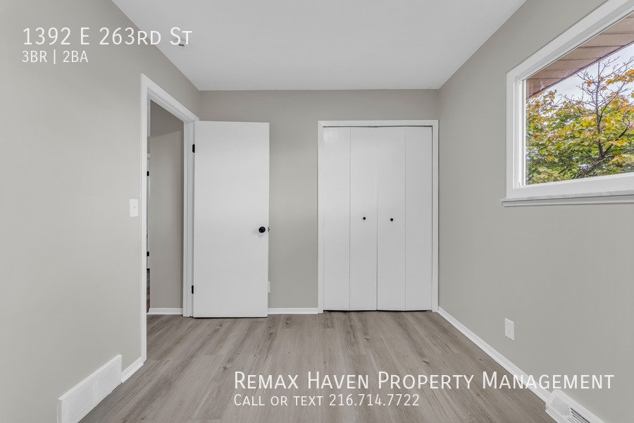 1392 E 263rd St, Euclid - Spacious 3-bed 1.5-bath single-family home! property image